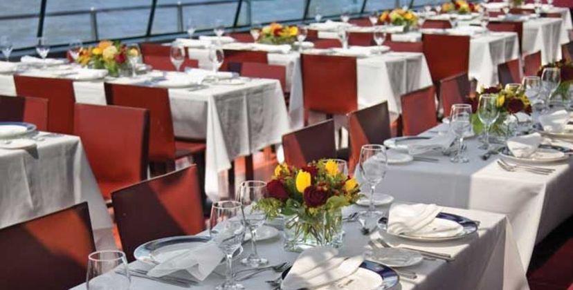 Bateaux New York Dinner Cruise